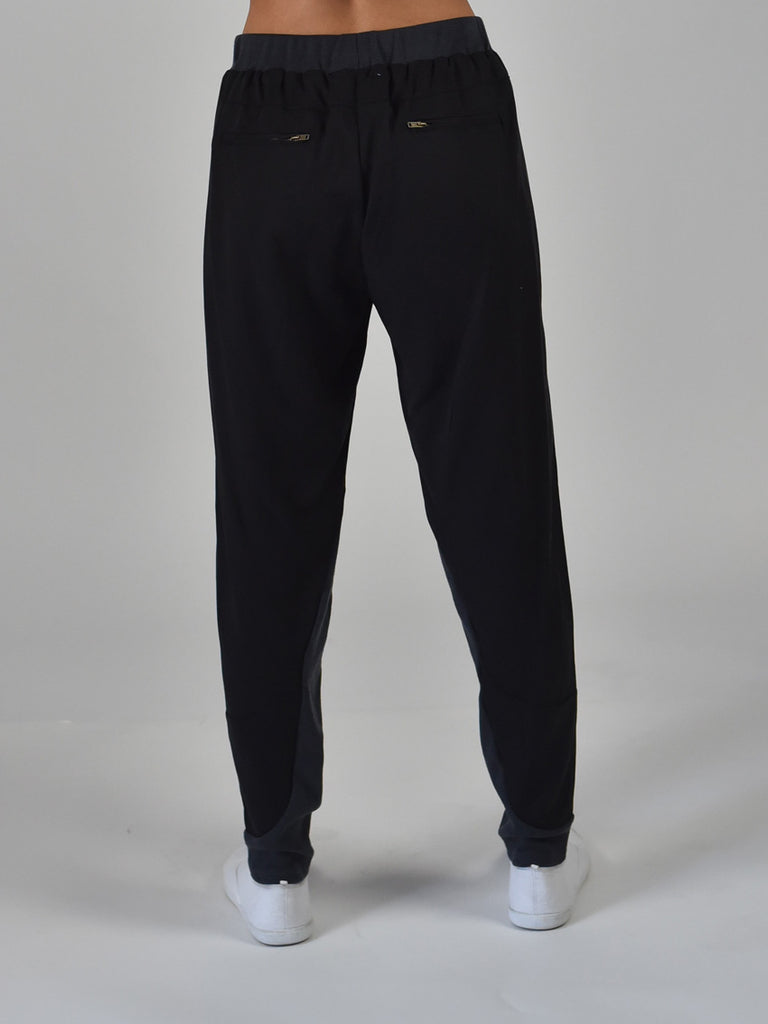 Carousel Essentials Travel pant