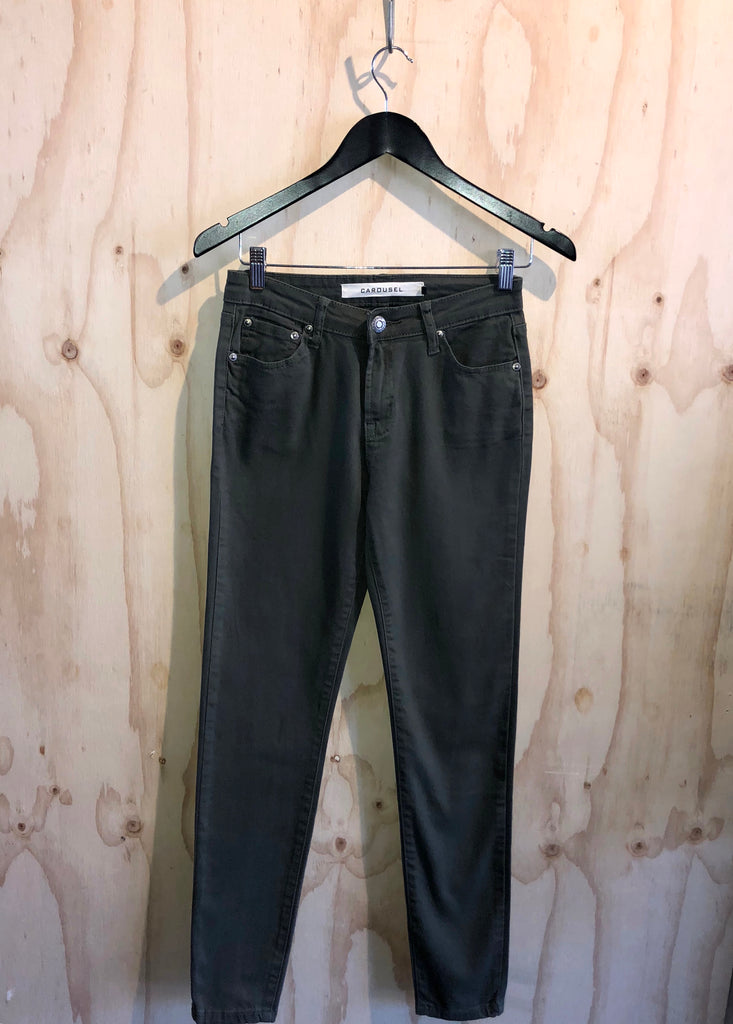 Carousel Essentials Super Stretch Jean in Khaki