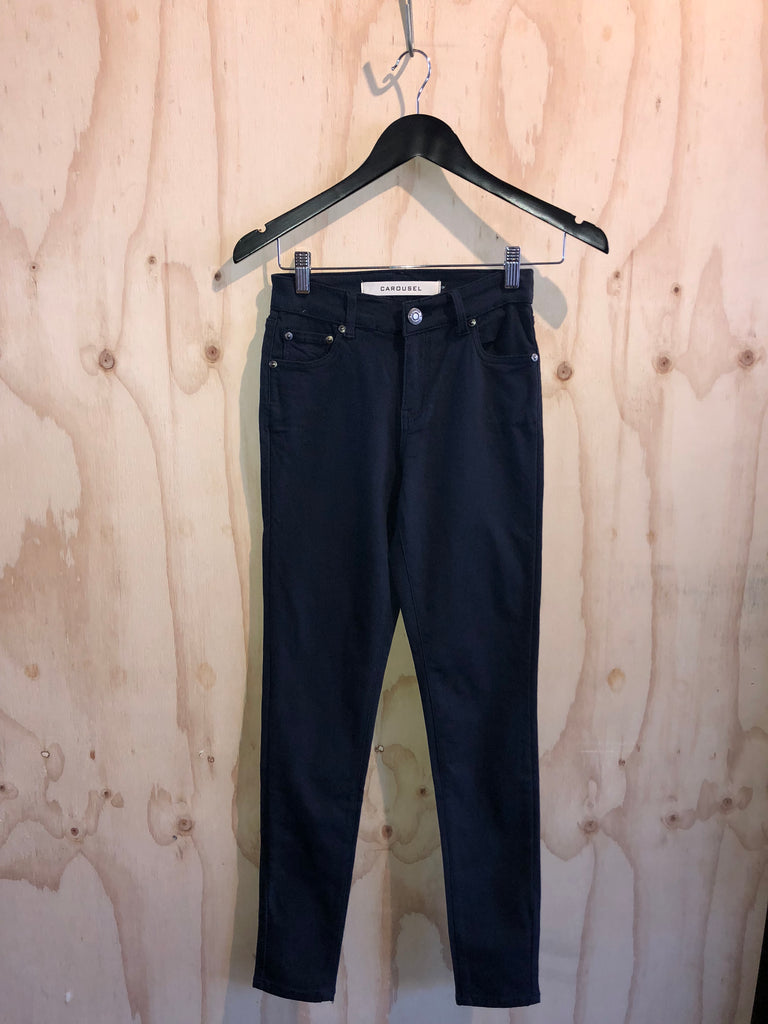 Carousel essentials Super Stretch jean in Navy