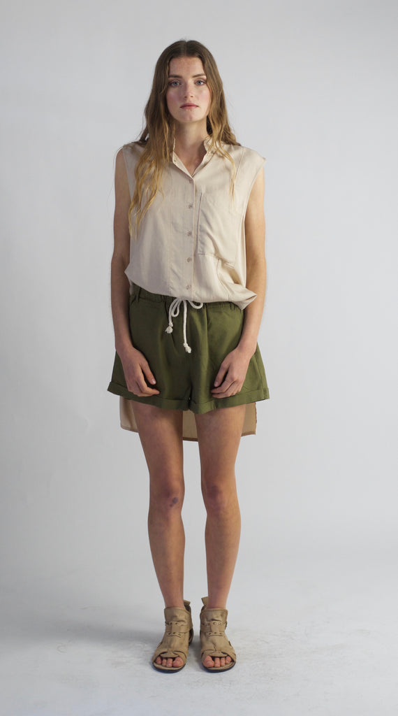 Carousel Essentials Capri Shirt In Sand