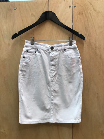 Carousel Essentials Boyfriend Shorts In White